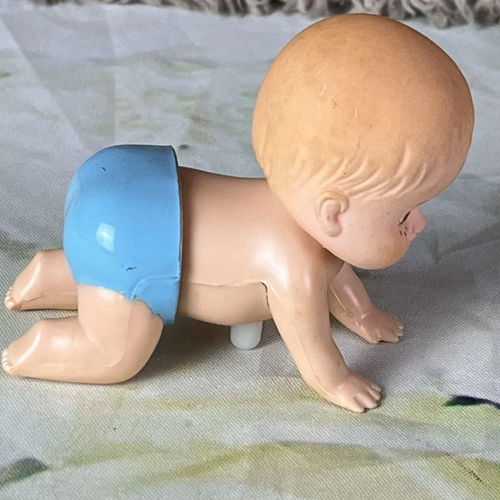 H-B 1993 Novelty Vintage Crawling Baby Wind Up Toy Blue Diaper Plastic Wiggles